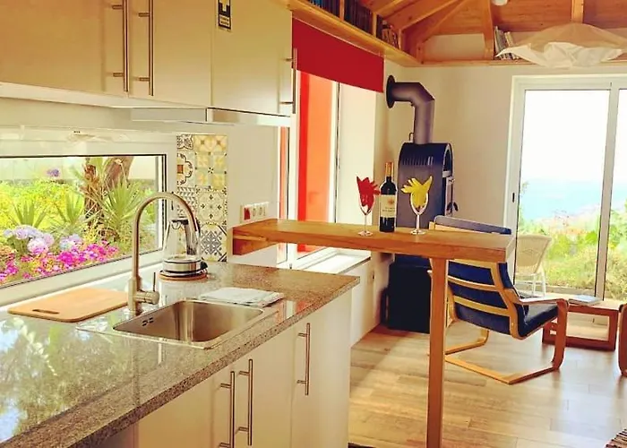 Деревянный коттедж Quinta Dos Artistas *